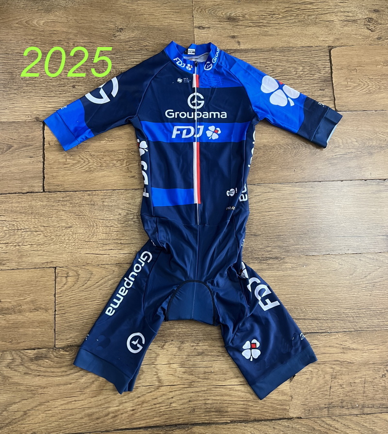 LASER CUT Skinsuit  2026 2025  - огляд і ціна Cycling Community
